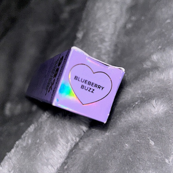 Too Faced Lip Injection Maximum Plump Lip Gloss - Blueberry Buzz *full size (4g) - Picture 2 of 6